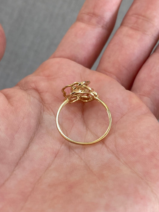 14K Gold Diamond Flower Ring Size 7