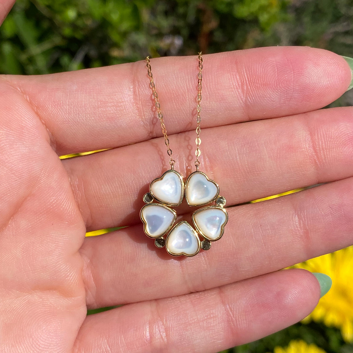 18k Gold Mother of Pearl Convertible Heart Necklace | Magnetic