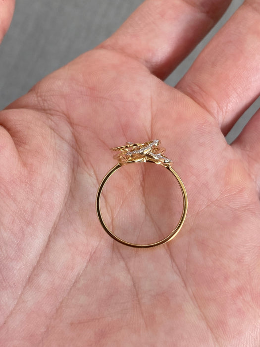 14K Gold Diamond Flower Ring Size 7