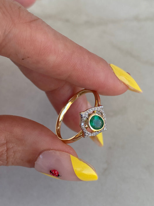 14K Gold Bezel Set Emerald & Diamond Ring Size 7