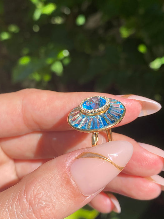 18k blue topaz diamond spinner ring size 6.5