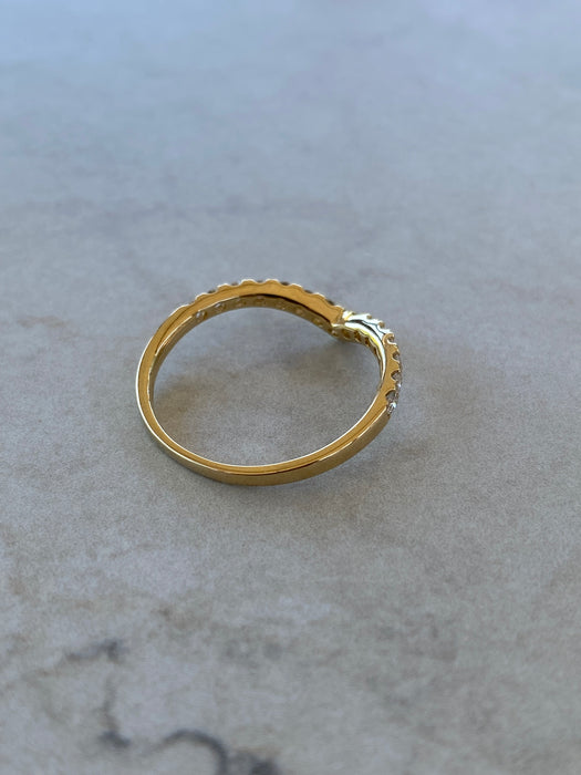 18K Natural Diamond Chevron Ring