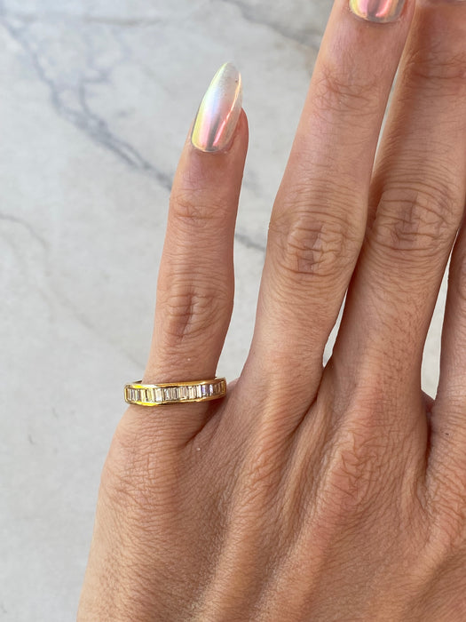 Vintage 18K Gold Channel-Set Step-Cut Natural Diamond Ring