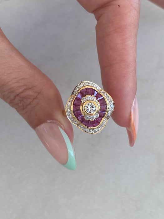 Vintage 18K Ruby & Diamond Ring
