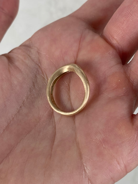 14K Gold Brushed Curved Band Ring