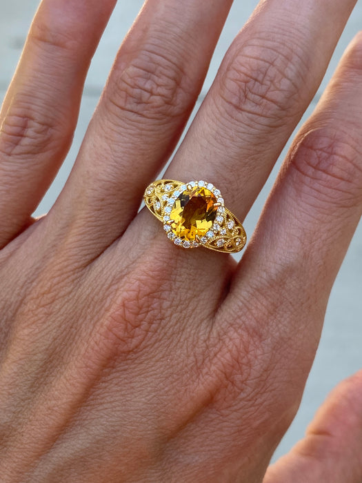 Vintage 18K Golden Beryl & Diamond Halo Ring