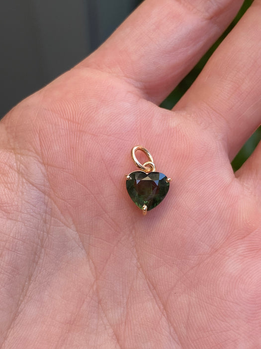 14K Gold Green Sapphire Heart Pendant – 1.71 CTW Natural Sapphire
