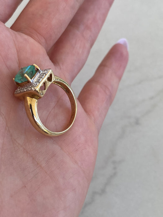 14K Vintage Emerald & Diamond Halo Ring