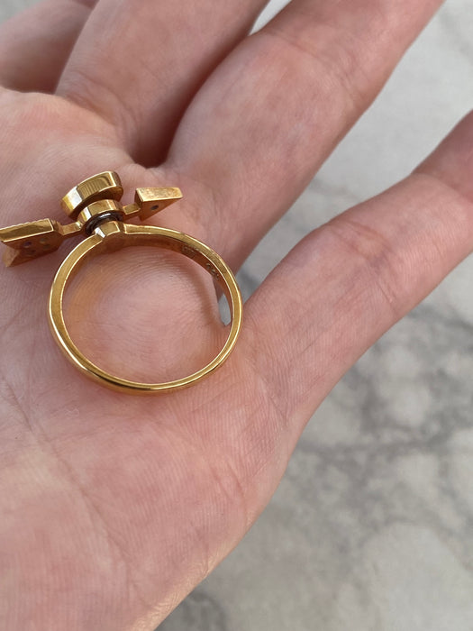 Vintage 18K Waltham Diamond Heart Arrow Spinner Ring