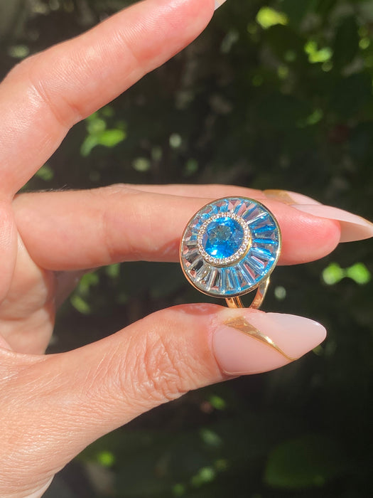 18k blue topaz diamond spinner ring size 6.5