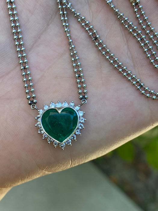 Platinum 850 bezel set 3.5 carat emerald heart and diamond bead necklace