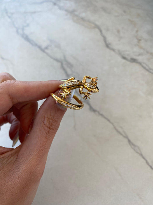 Vintage 18K Gold Diamond & Ruby Lizard Spiral Ring