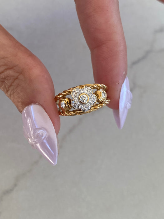 Vintage 18K Yellow Gold Double Rope Diamond Flower Ring