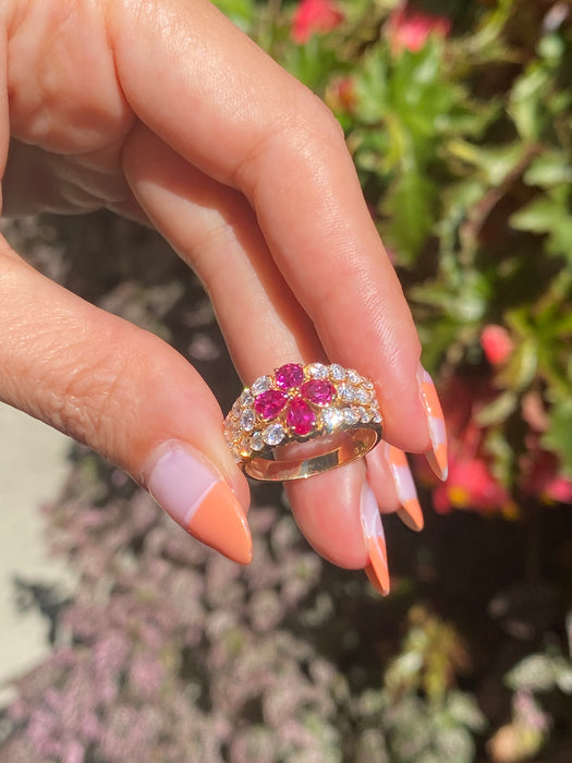 18k ruby and diamond flower ring size 6.5