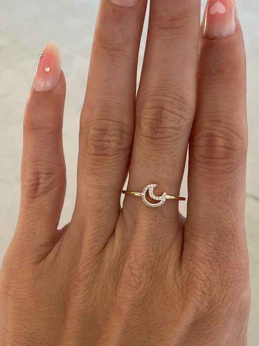 14K Gold Diamond Crescent Moon Ring – Size 7