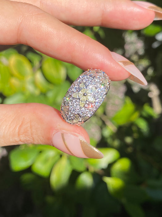 18k white gold diamond bombe star flower ring size 6