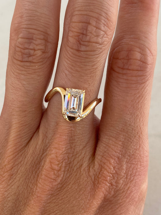 14K 2.04 Carat Wavy Emerald-Cut Lab Diamond Ring