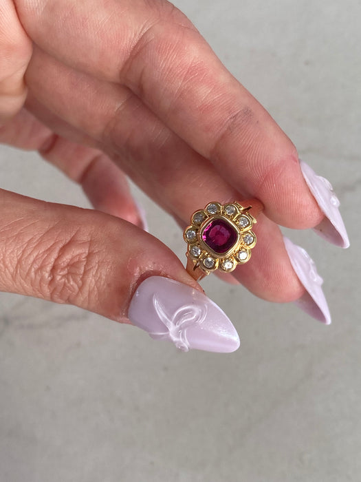 Vintage 18K Ruby & Diamond Flower Ring