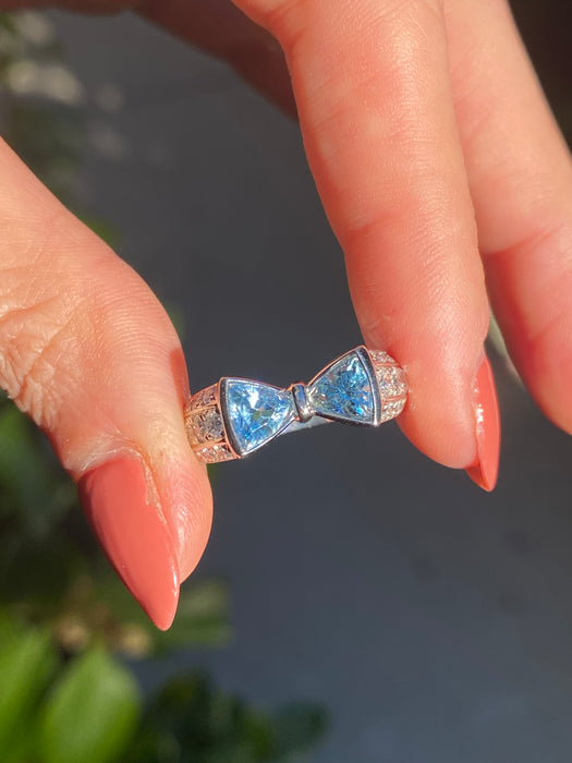 Platinum 900 aquamarine bow diamond ring 5.75