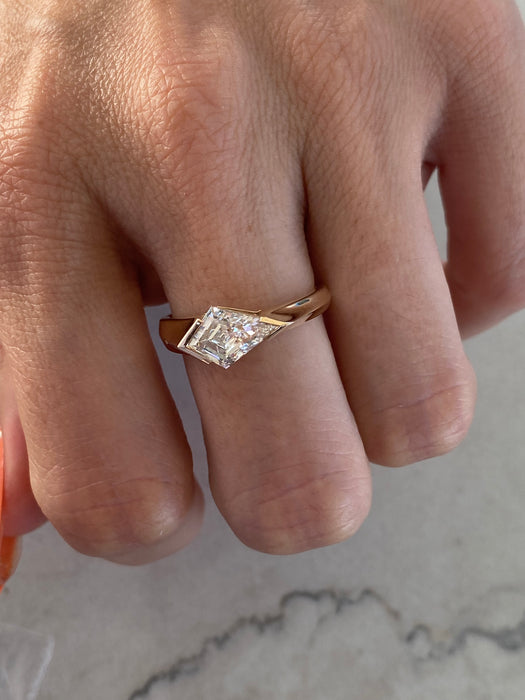 14K Gold IGI Certified 1.59 Carat Kite Cut Lab Diamond Ring