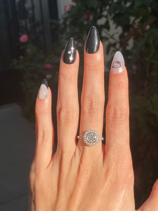 Platinum 900 diamond flower ring size 6.25