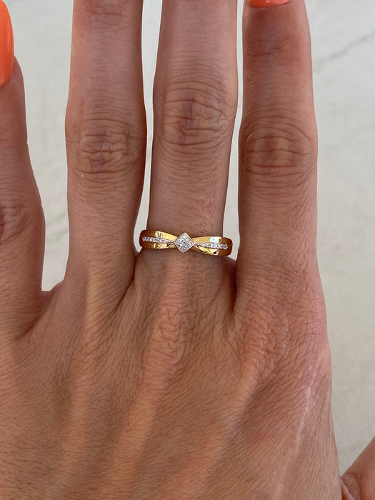 14K Gold Diamond Band Ring