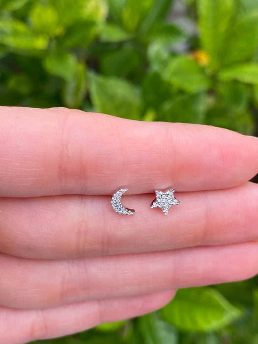 14k white gold diamond star and moon stud earrings