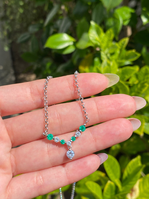 Platinum emerald and diamond rolo necklace