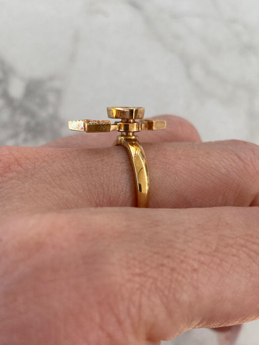 Vintage 18K Waltham Diamond Heart Arrow Spinner Ring