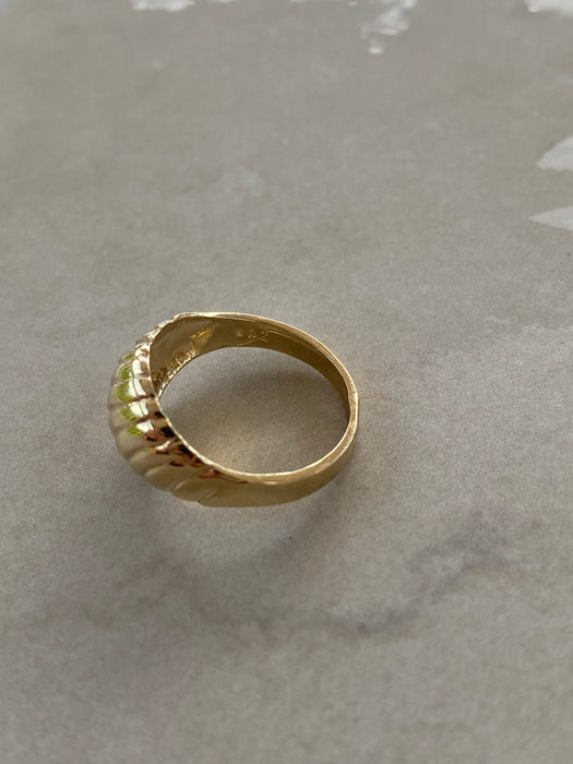 14K Gold Croissant Pinky Ring