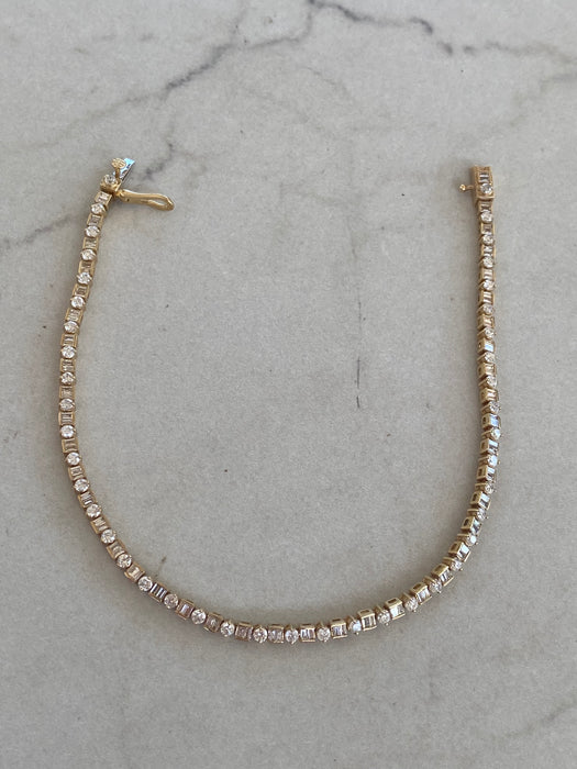 14K Natural Diamond Round & Baguette Bracelet