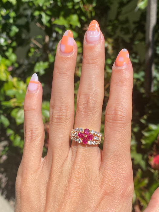 18k ruby and diamond flower ring size 6.5