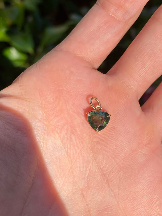 14K Gold Green Sapphire Heart Pendant – 1.71 CTW Natural Sapphire