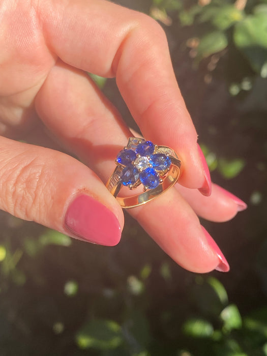 18k blue sapphire diamond flower ring size 6.75