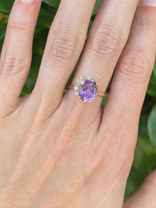 14K Gold Oval Amethyst Diamond Flower Ring