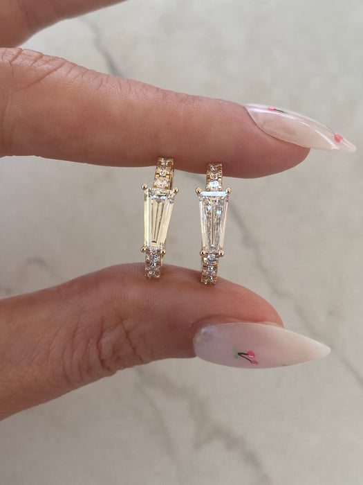 14K 2.1 TCW Tapered Baguette Round Lab Diamond Huggie Earrings