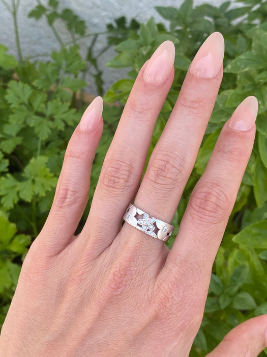 Vintage Platinum 900 Diamond Flower Ring – Brushed Finish – Size 6.25