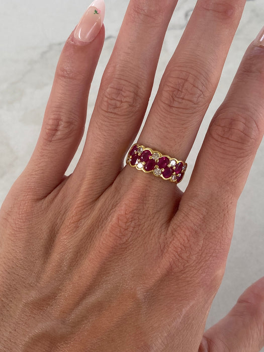 Vintage 18k Gold Bezel Cluster Ruby Diamond Ring