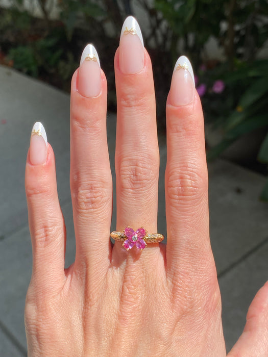 Vintage 18K Gold Pink Sapphire Diamond Flower Ring