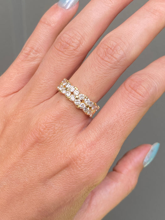 18k flower diamond ring size 7