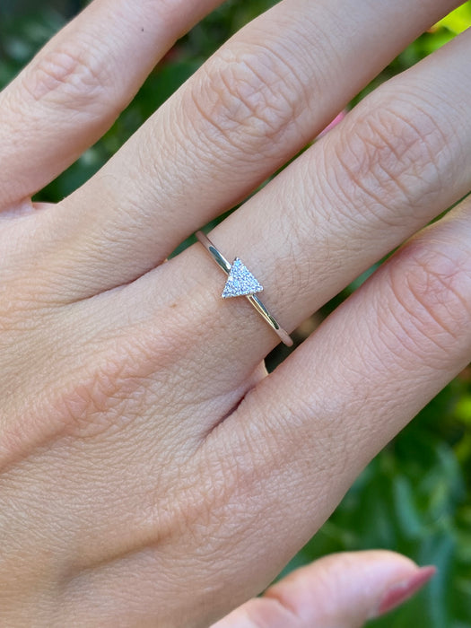 14k white gold diamond triangle ring size 6.5