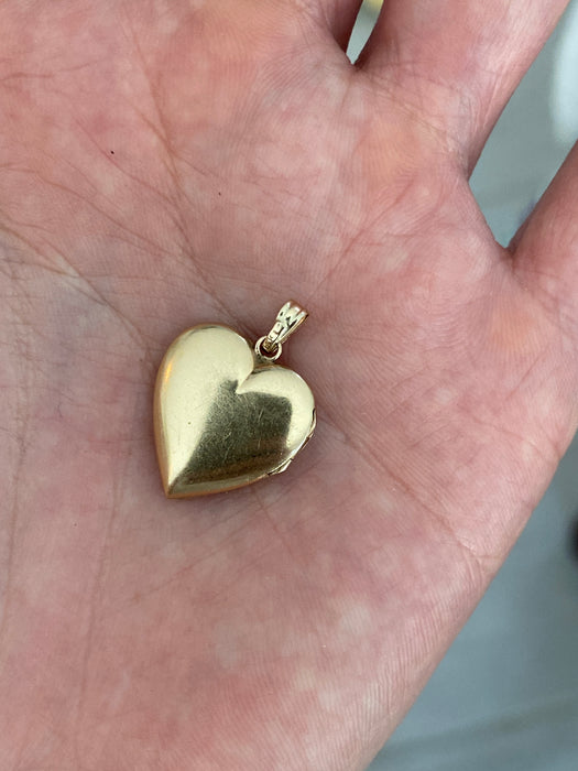 14K Gold Vintage Heart Locket Charm