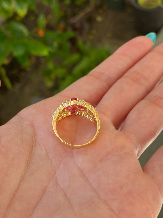 18k ruby and diamond flower ring size 6.5