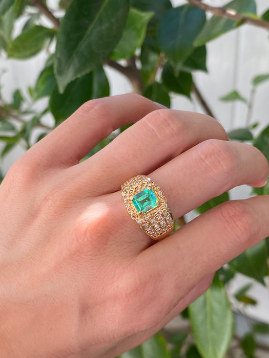 18k emerald diamond ring size 8.75