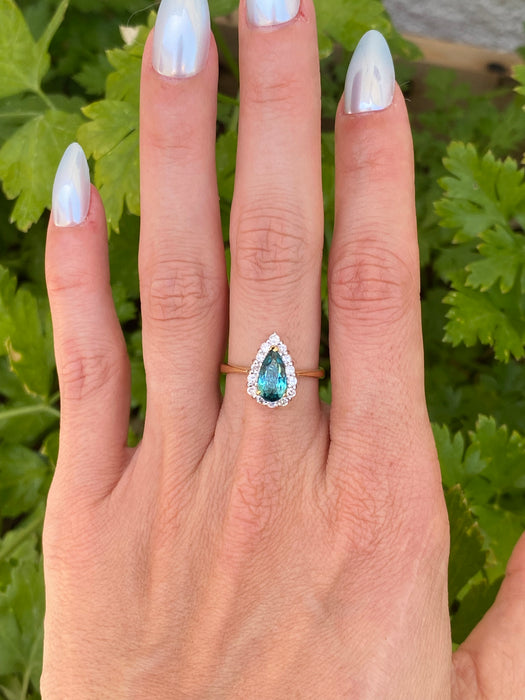 Vintage 18K Blue Teal Tourmaline Diamond Ring Size 6