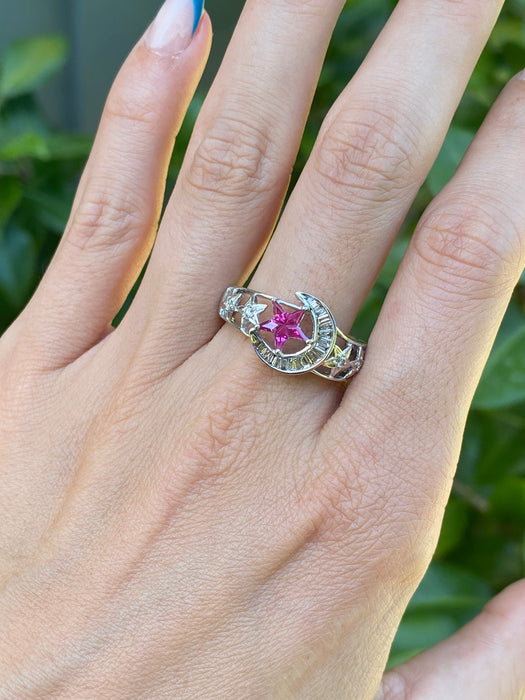 18k white gold baguette diamond kite ruby moon ring size 8.5