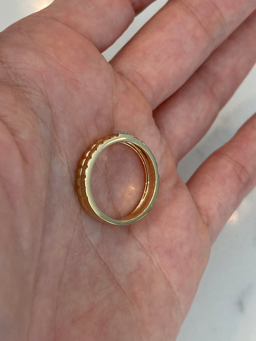 14K Gold Diamond Studded Band – 4mm Wide, Size 6.5