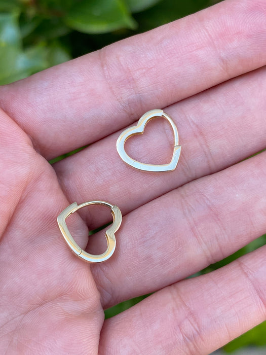 14k mini heart huggie hoops