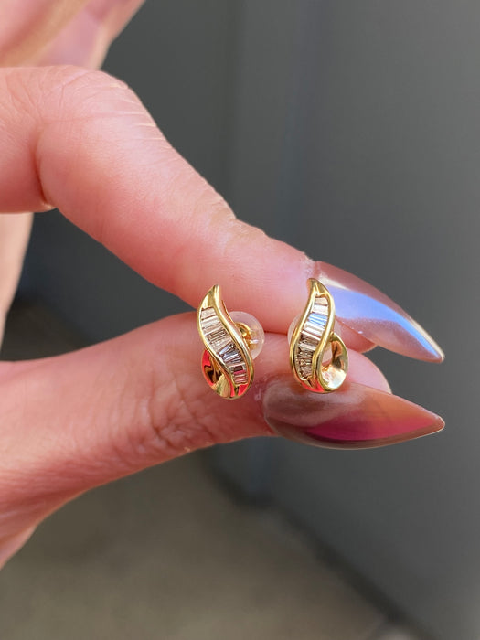 Vintage 18K Gold Wavy Diamond Baguette Stud Earrings | 0.30 TCW Natural Diamonds
