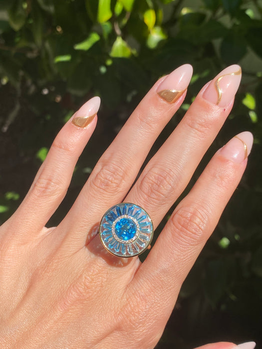 18k blue topaz diamond spinner ring size 6.5